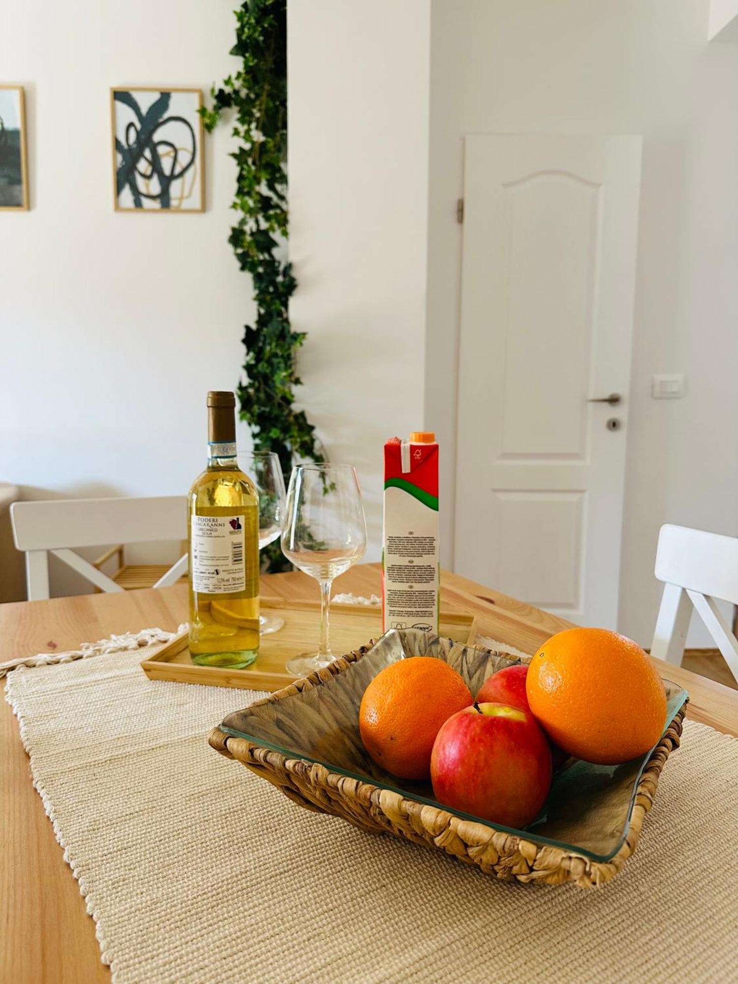 Apartman Zagi Ровин Екстериор снимка